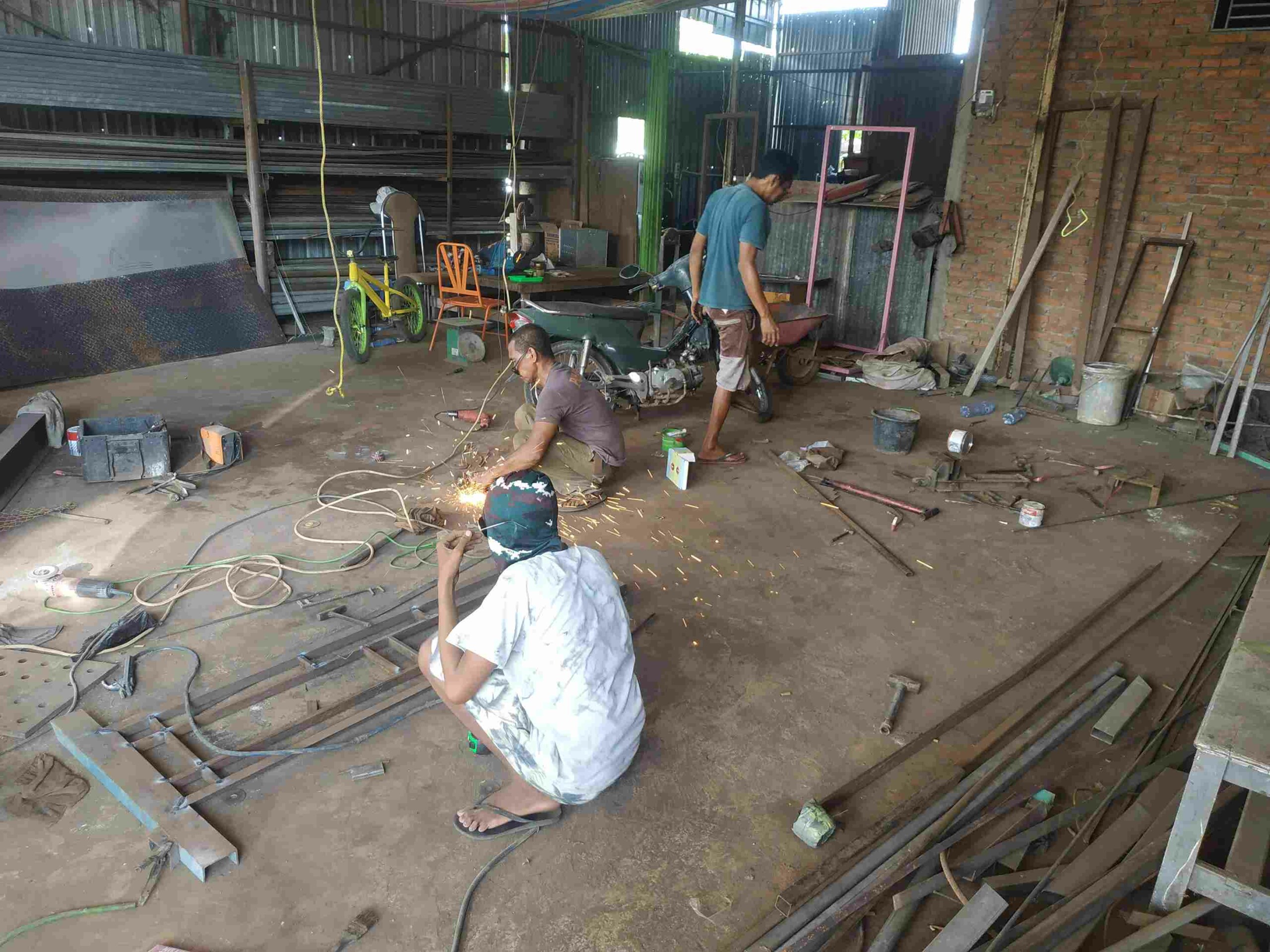 Decorating Cilacap Roads with Timeless Welding Art